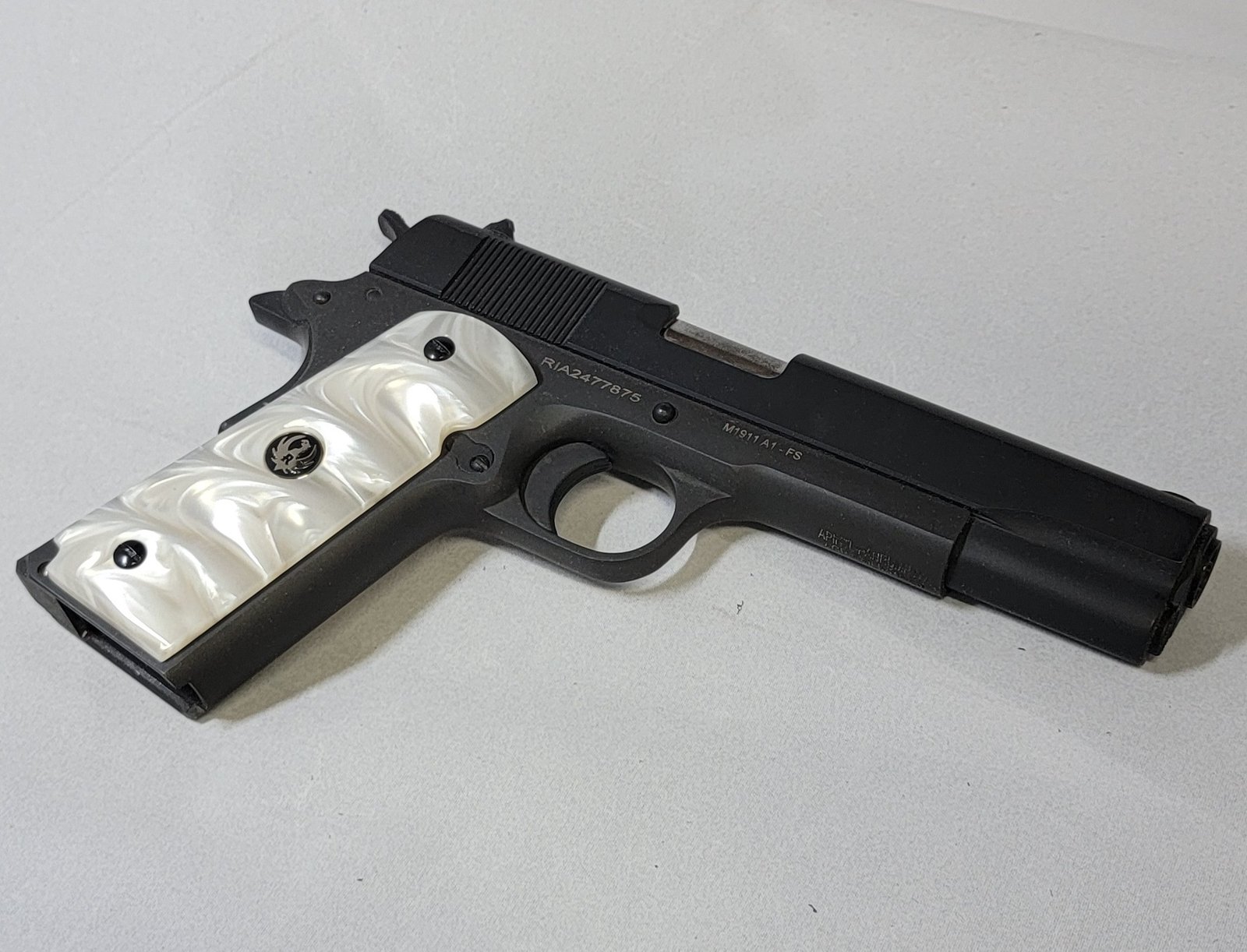 thumbnail image 2 of 1911 Officer White Pearl Acrylic Gun Grips With Silver Colt Medallions - Colt 2 of 4